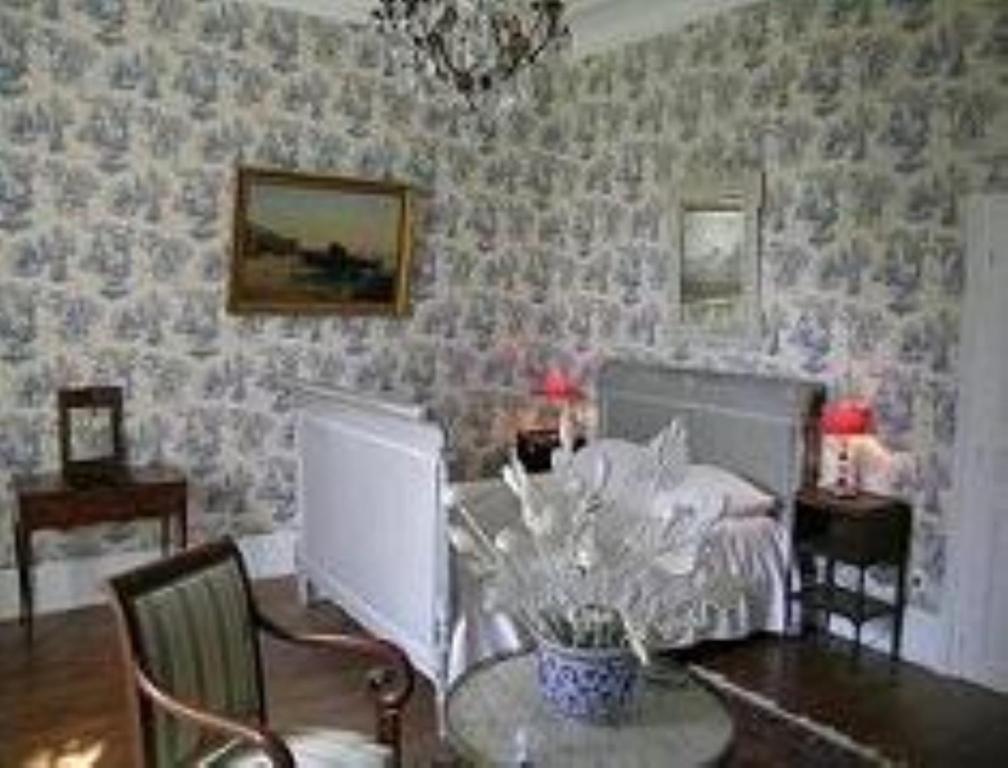 Chateau De Villars Villeneuve-sur-Allier 객실 사진