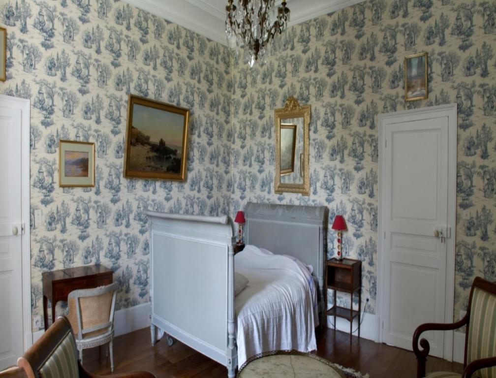 Chateau De Villars Villeneuve-sur-Allier 객실 사진